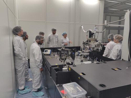 Femtosecond electron diffraction
