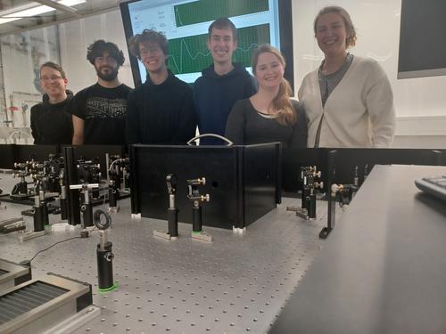 ATM - THz Emission Spectroscopy